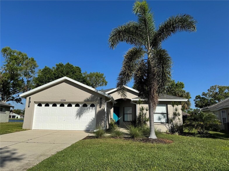 3709 62nd Ave E in Bradenton, FL - Building Photo