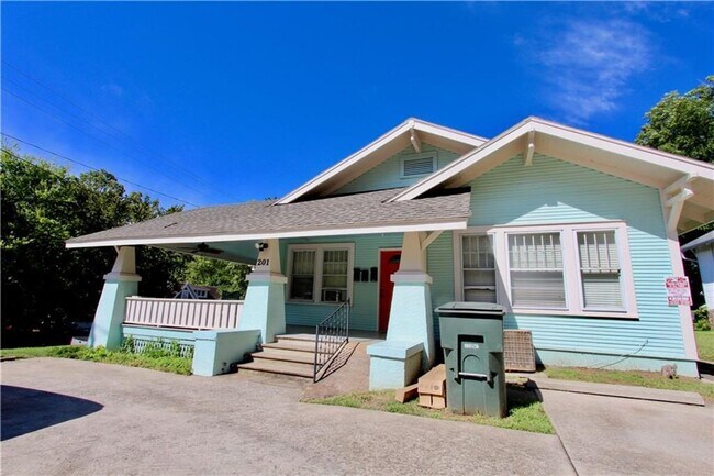 property at 201 N Locust Ave