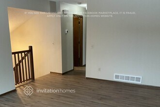 7641 Edgewood Dr in Mounds View, MN - Foto de edificio - Building Photo