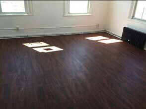 19 Chestnut St, Unit BSMT in Yonkers, NY - Building Photo - Building Photo