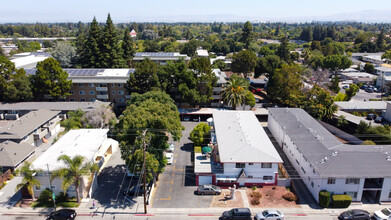 1824 California St in Mountain View, CA - Building Photo - Building Photo