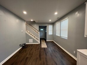 812 Marion Ave, Unit 814 in Indianapolis, IN - Building Photo - Building Photo