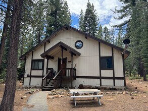 14107 St Croix Way in Truckee, CA - Building Photo - Building Photo