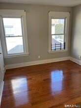 1199 Iranistan Ave in Bridgeport, CT - Building Photo - Building Photo