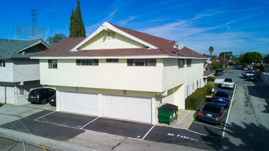 3902 W 178th St in Torrance, CA - Building Photo - Building Photo