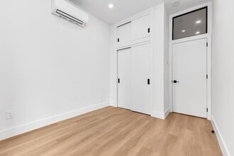 425 W 57th St in New York, NY - Building Photo - Building Photo