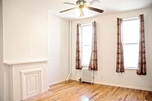 Classy Spacious 2 Bed, 2 Bath in Greenpoint Apartments