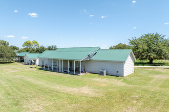 1083 County Road 315 in Rainbow, TX - Building Photo - Building Photo