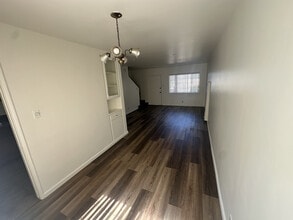 2548 8th Ave in Los Angeles, CA - Foto de edificio - Building Photo