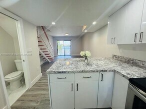 5650 W 26th Ct in Hialeah, FL - Building Photo - Building Photo