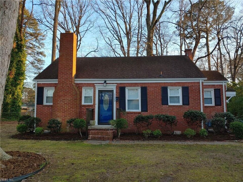 1123 Frank St in Norfolk, VA - Building Photo