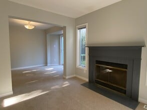 163 Bridlewood Dr in Ottawa, ON - Building Photo - Building Photo
