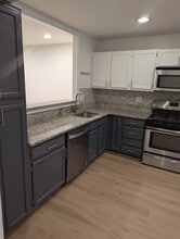 28 Windbrooke Cir in Gaithersburg, MD - Building Photo - Building Photo