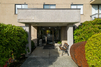 Talisman Towers in North Vancouver, BC - Building Photo - Building Photo