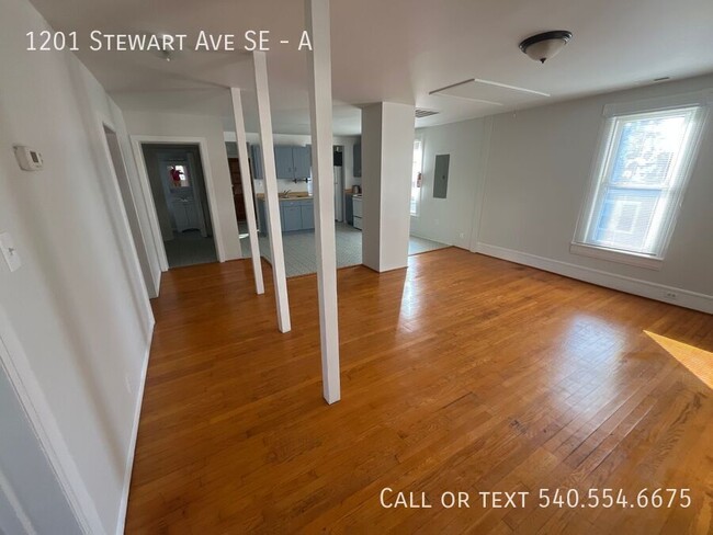 1201 Stewart Ave SE-Unit -A in Roanoke, VA - Building Photo - Building Photo