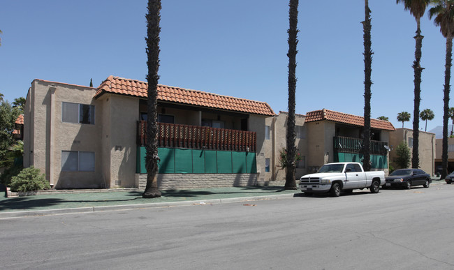 Andalucia Apartments in Hemet, CA - Foto de edificio - Building Photo