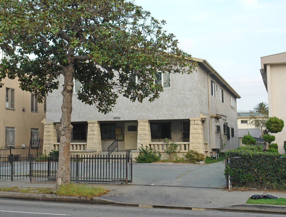 1650 Arlington Ave in Los Angeles, CA - Building Photo