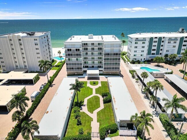 property at 1977 Gulf Shore Blvd N