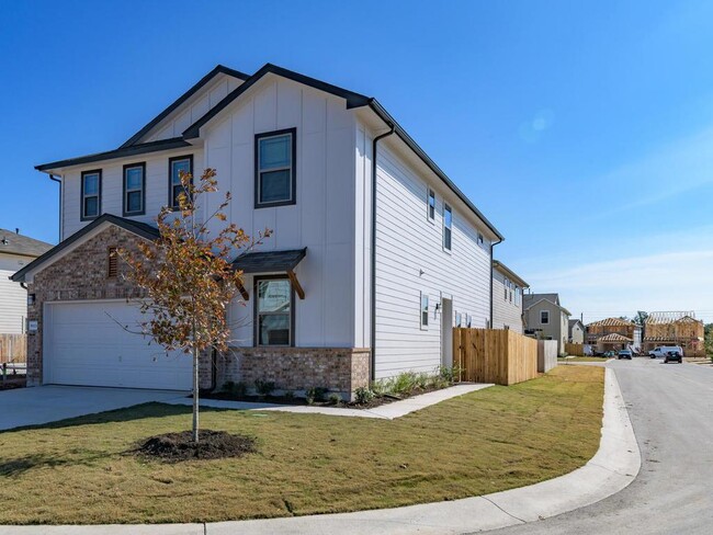 9113 Garnet Dr in Austin, TX - Building Photo - Building Photo