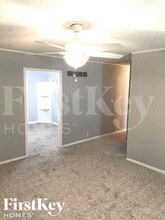 5340 N White Ave in Kansas City, MO - Building Photo - Building Photo