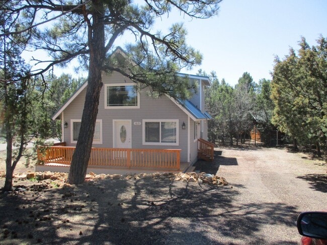 property at 1621 W Huning