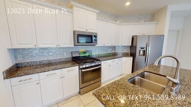 13021 Deep Blue Pl in Bradenton, FL - Building Photo - Building Photo