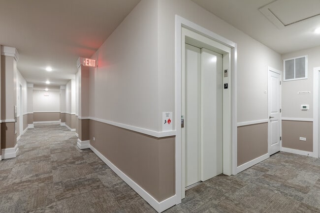 Reserve at Village Center in Geneva, IL - Building Photo - Interior Photo