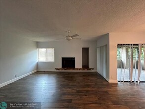 12621 Westhampton Cir in Wellington, FL - Building Photo - Building Photo