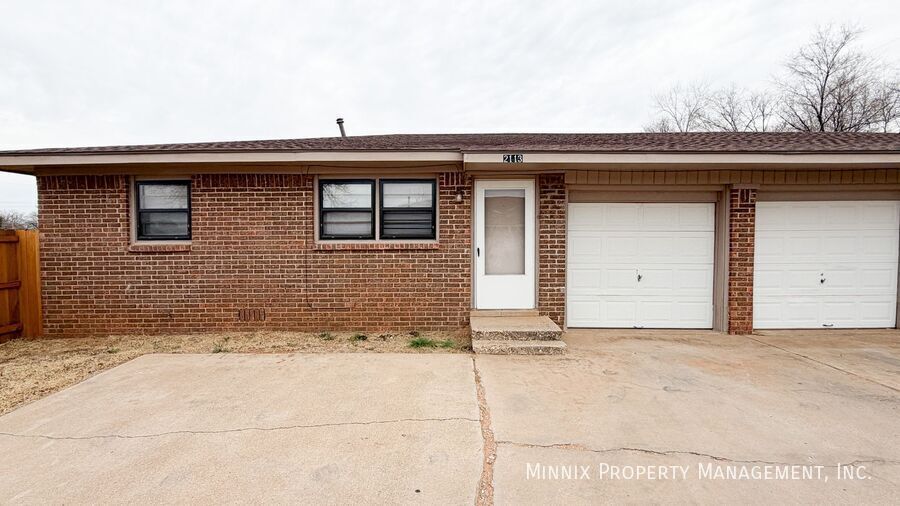 2113 S Loop 289 in Lubbock, TX - Building Photo