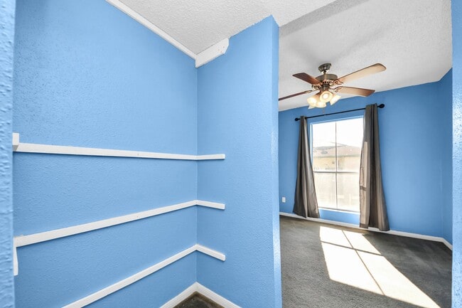 property at 1516 Bay Area Blvd