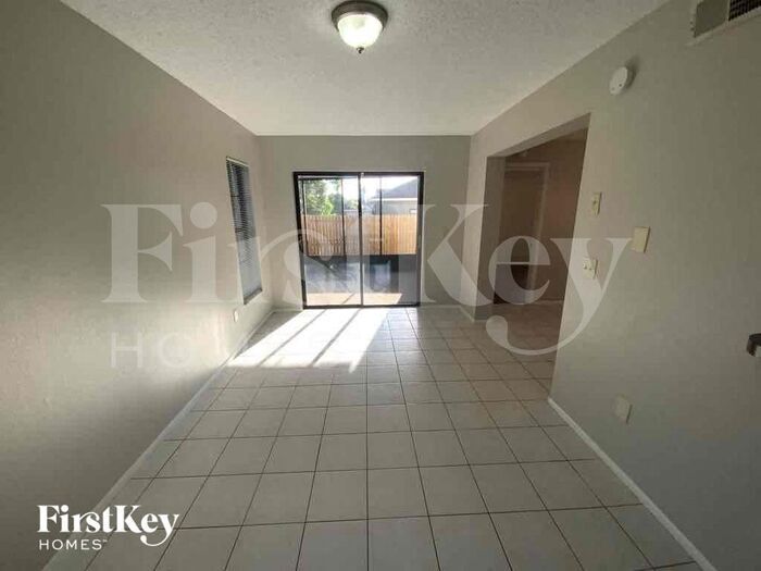 7800 Turnbridge Dr in Port Richey, FL - Building Photo