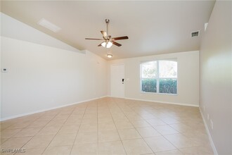 725 Kari Cir in Lehigh Acres, FL - Building Photo - Building Photo