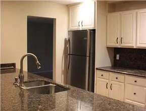 11201 NW 33rd St in Coral Springs, FL - Building Photo - Building Photo