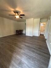 1102 W 10th St in Freeport, TX - Building Photo - Building Photo