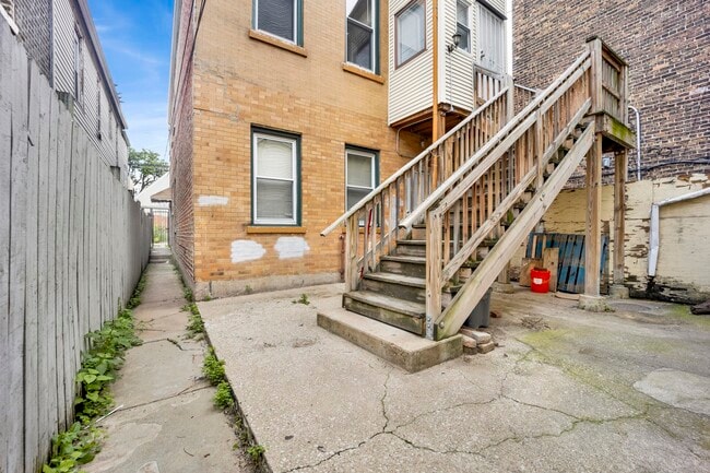 property at 2702 W 24th Pl