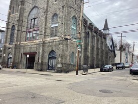 3849 Terrace St, Unit H in Philadelphia, PA - Building Photo