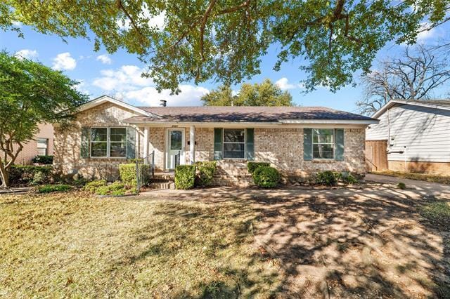 property at 2927 Eric Ln