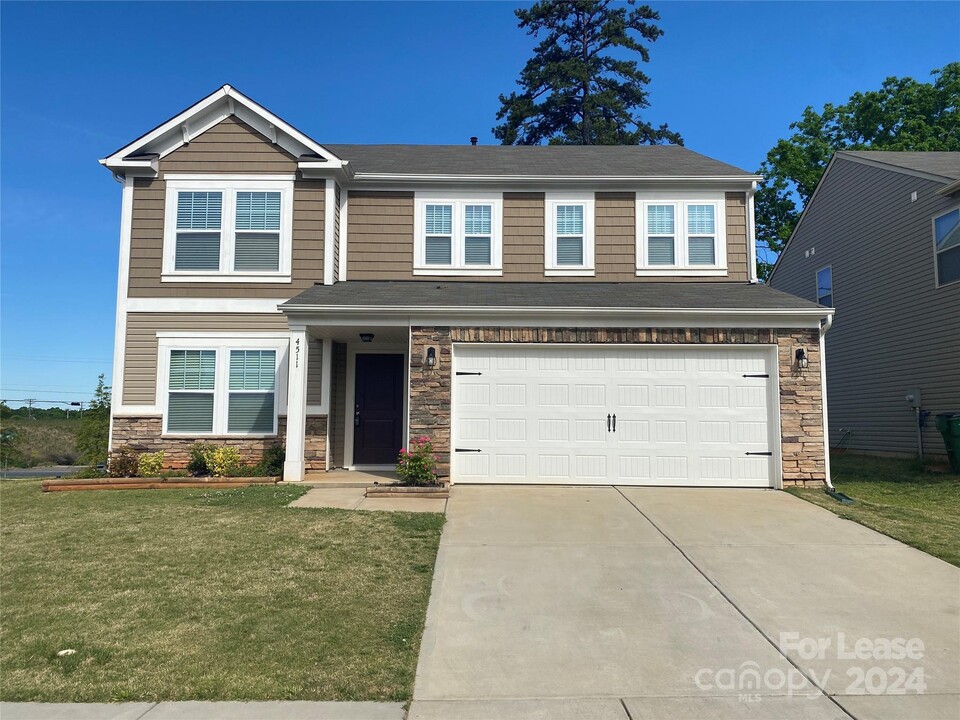 4511 Carnation Ct in Charlotte, NC - Building Photo