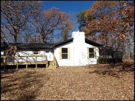 912 Bumpus Rd in Alexander, AR - Building Photo