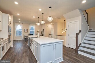 2269 Woodland Gap Terrace in Herndon, VA - Building Photo - Building Photo