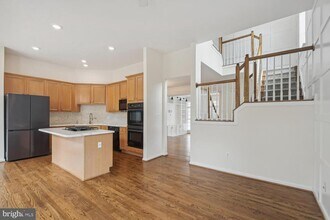 25150 Boomerang Terrace in Stone Ridge, VA - Foto de edificio - Building Photo