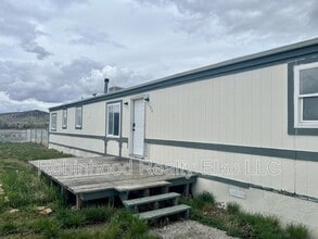 576 Bond Dr in Spring Creek, NV - Building Photo - Building Photo