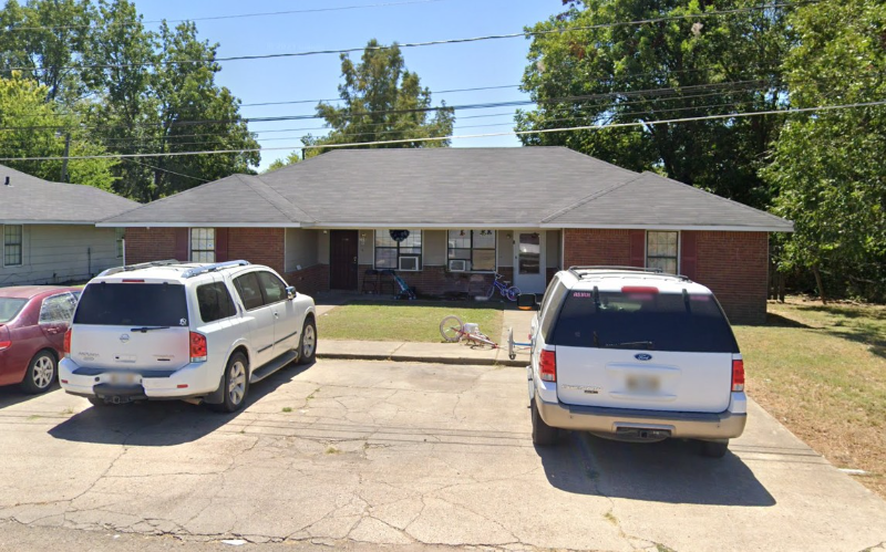 224 Tyler St in Leland, MS - Building Photo