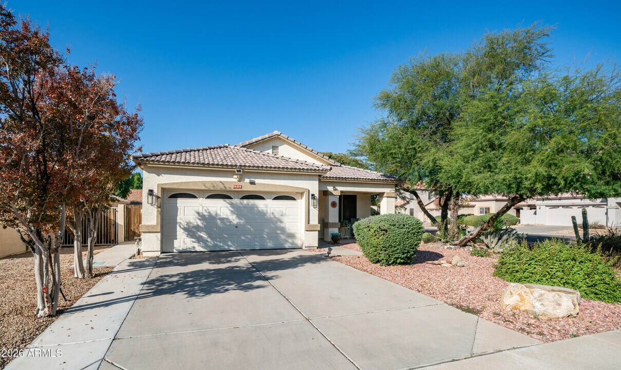 25084 N 68th Ave in Peoria, AZ - Foto de edificio