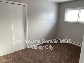 805-827 3rd St SW in Valley City, ND - Building Photo - Building Photo