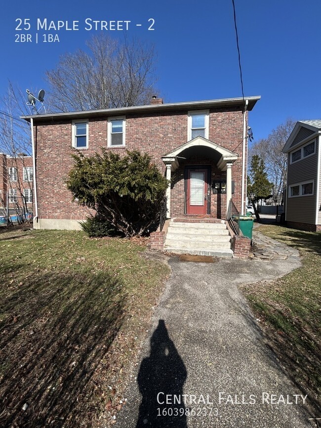 25 Maple St in Rochester, NH - Building Photo - Building Photo