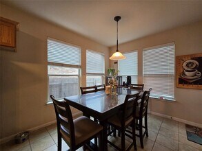 204 Valona Loop in Round Rock, TX - Building Photo - Building Photo