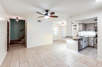 5626 Preston Oaks Rd in Dallas, TX - Building Photo - Building Photo