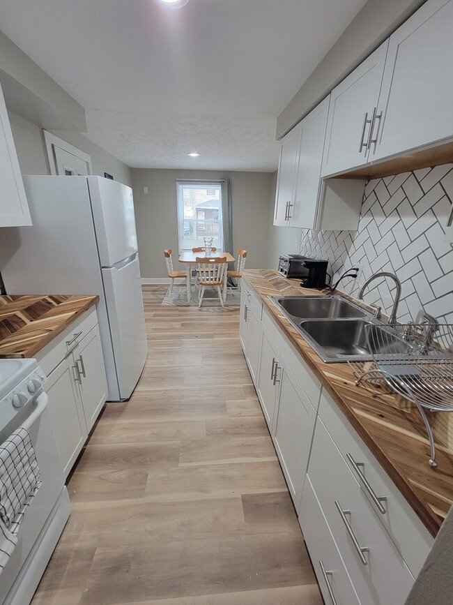 257 Hague St, Unit 1