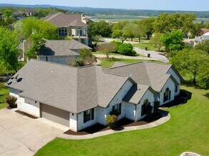 239 Cove Creek Dr in Spicewood, TX - Building Photo - Building Photo